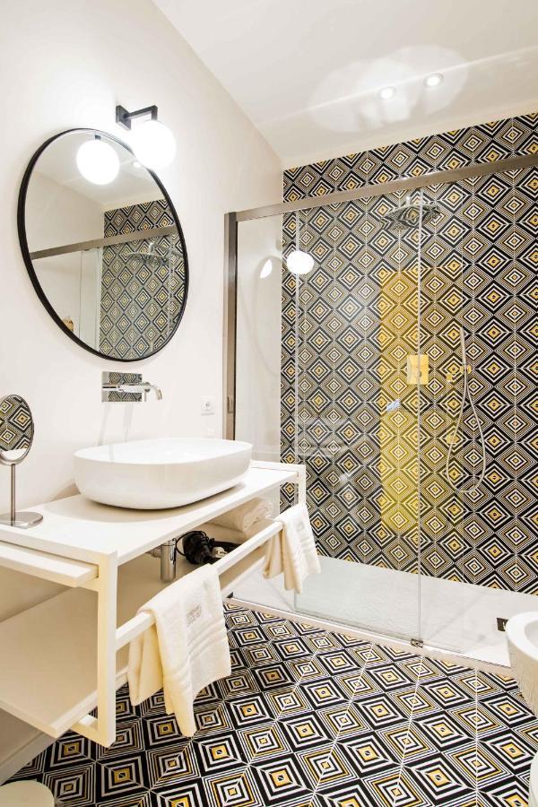 Toraldo Suites - Dimore Partenopee เนเปิลส์ ภายนอก รูปภาพ